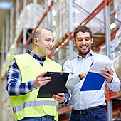 wholesale, logistic, people and export concept - manual worker and businessmen with clipboards at warehouse Schlagwort(e): happy, man, warehouse, wholesale, logistic, clipboard, storehouse, worker, professional, people, person, young, male, manual, storage, industry, uniform, labor, shipping, handyman, cargo, factory, stock, export, shelves, freight, delivery, service, distribution, shipment, warehousing, manager, depot, safety, vest, loader, business, merchandise, indoors, goods, check, control, businessman, sale, trade, latin, hispanic, smiling, paper, document